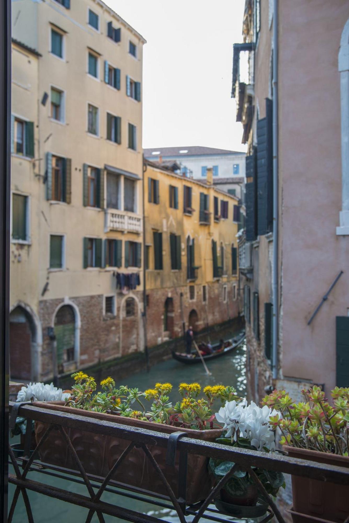 Tre Sestieri Terrace - Canal View 2024 Benátky Pokoj fotografie
